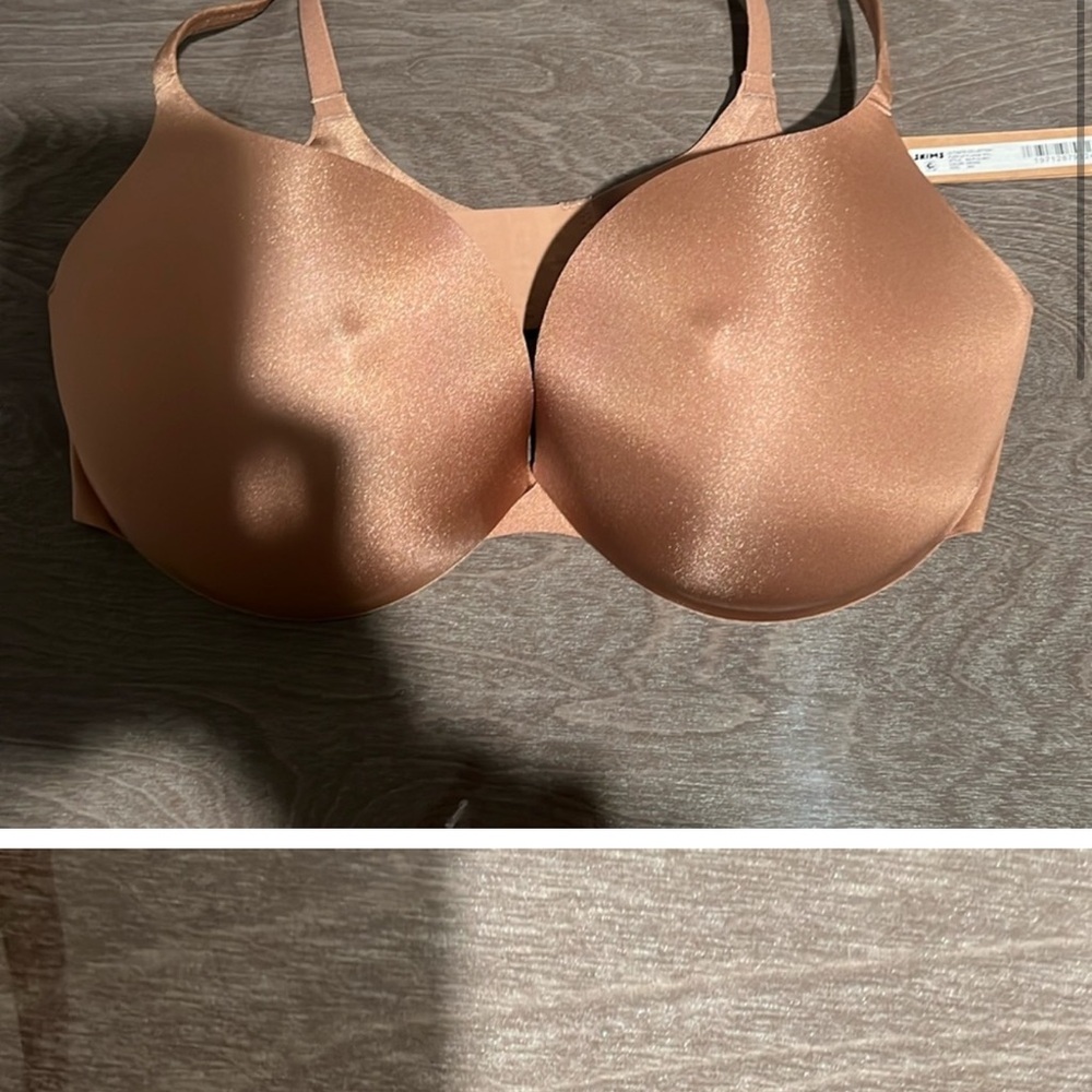 Seamless Tan Full-Coverage Bra with Adjustable Straps